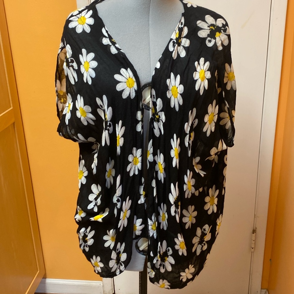 Minnie Mouse light weight wrap